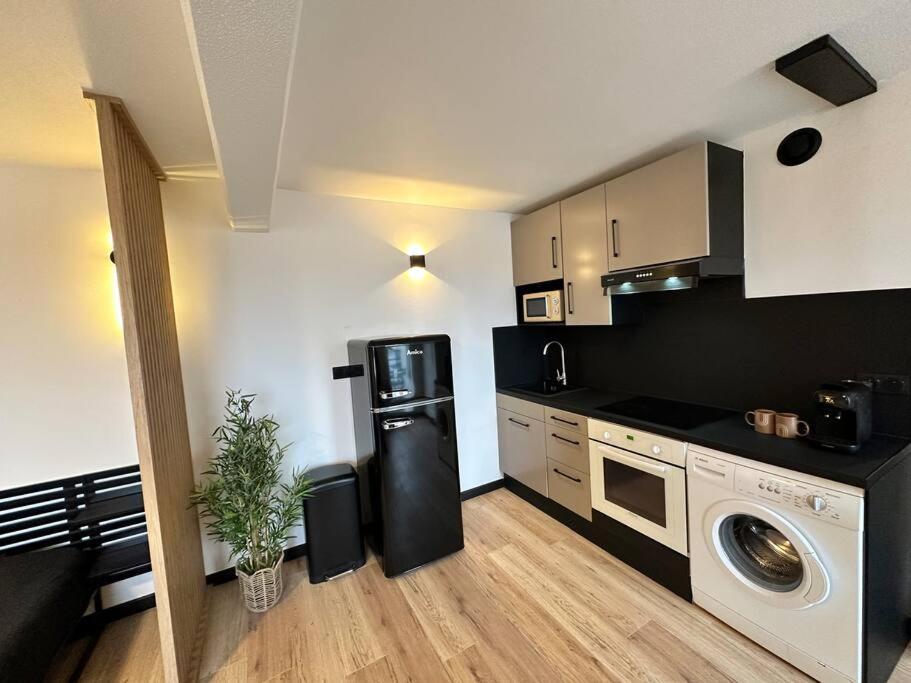 Charmant Studio Neuf, Hypercentre, Parking, Balcon Strazburg Dış mekan fotoğraf
